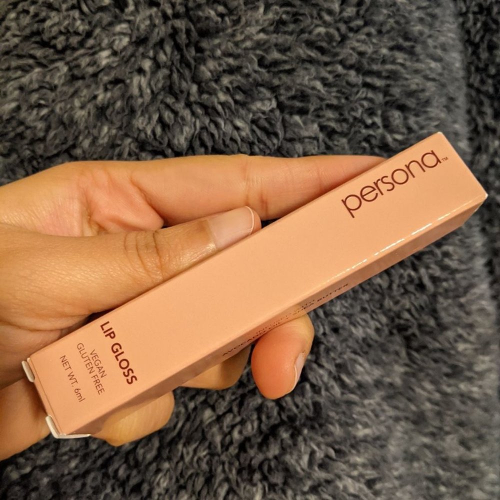 Persona lip gloss in "Honey"